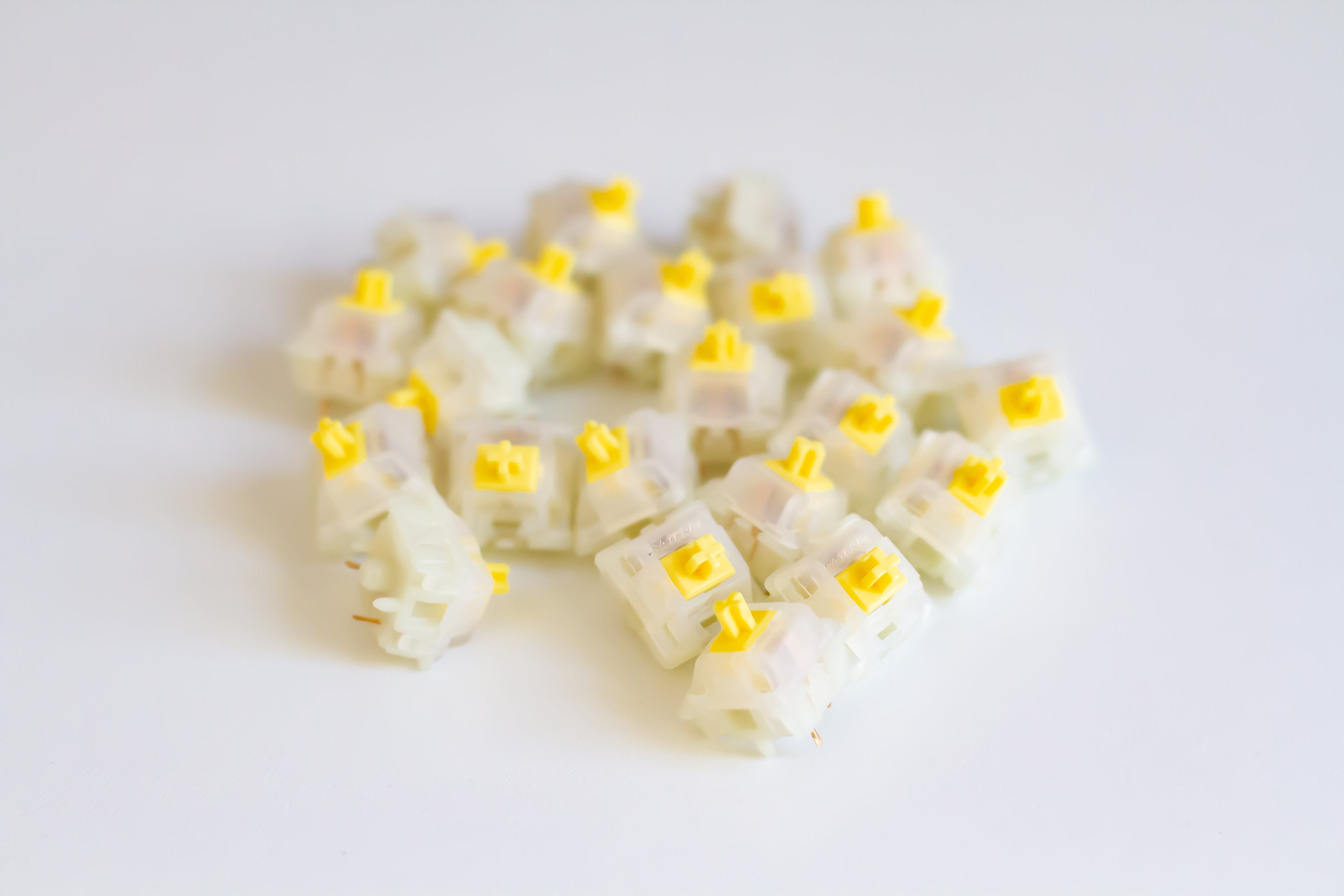 Gateron CAP V2 Milky Yellow/Golden Yellow Switches - KeebsForAll