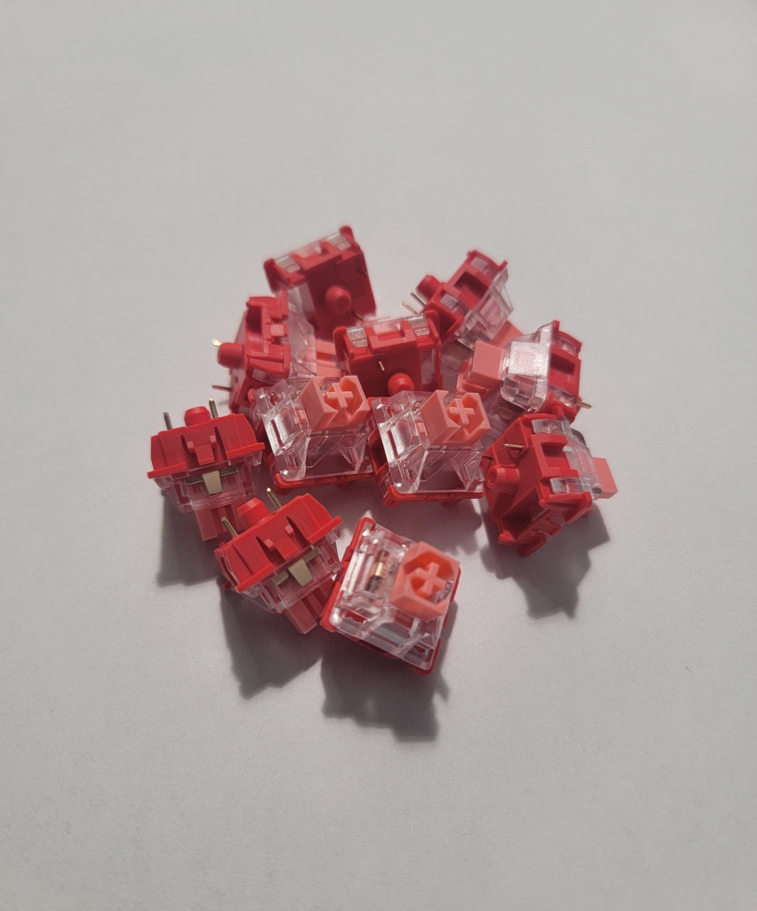 smoothest factory-lubed linear switch out of the custom mechanical keyboard switch market, these momoka flamingos