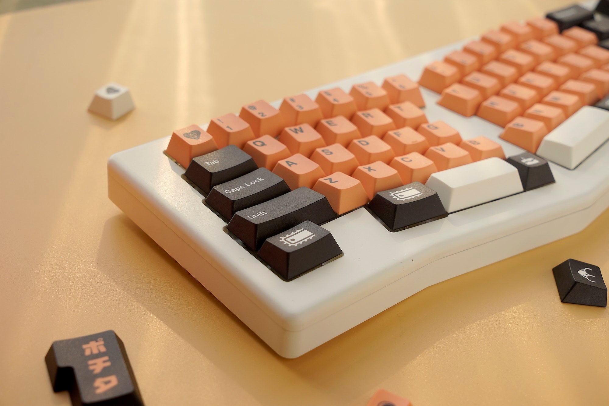 Pochita keycaps by TUT