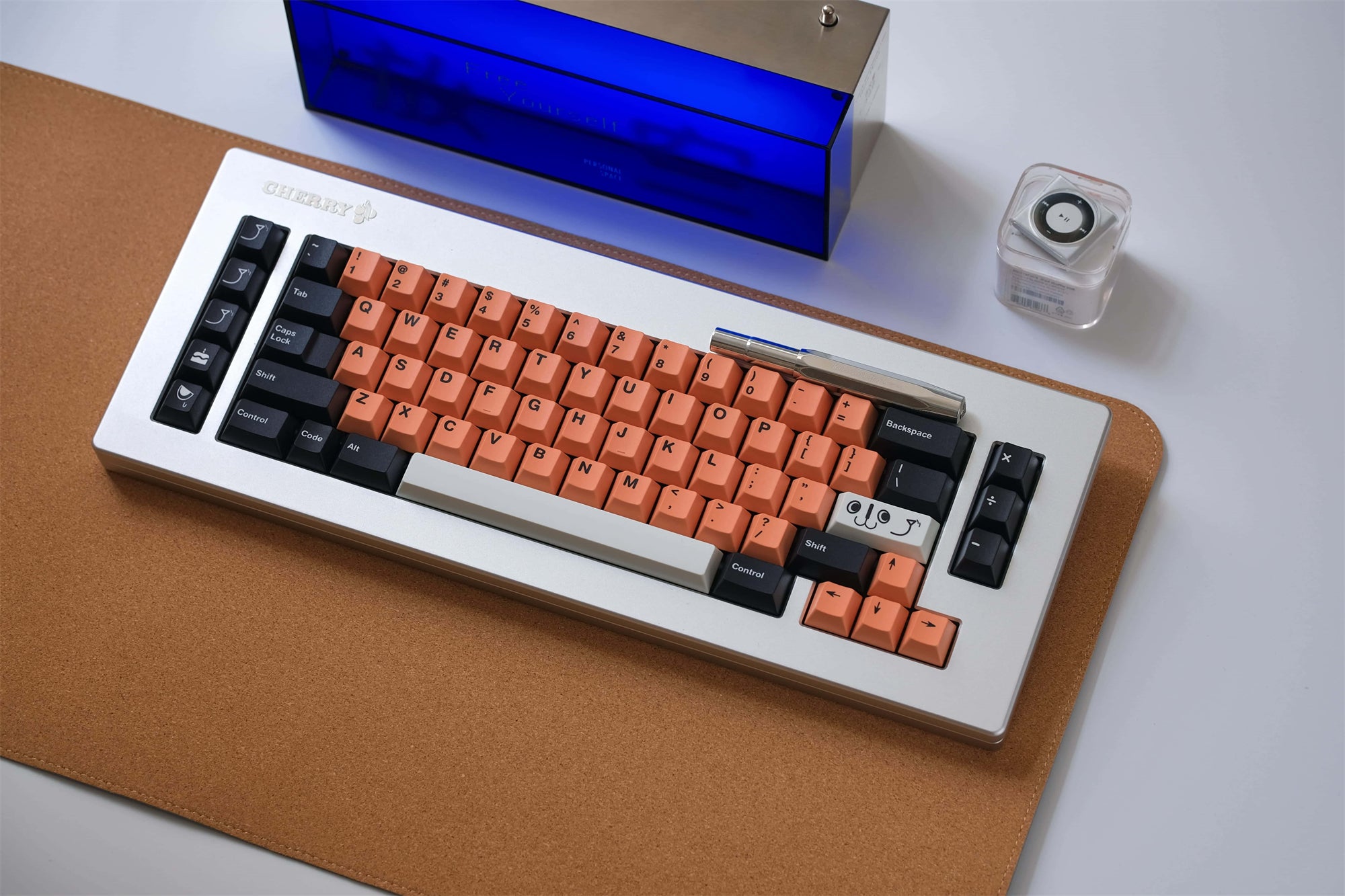 Pochita keycaps by TUT