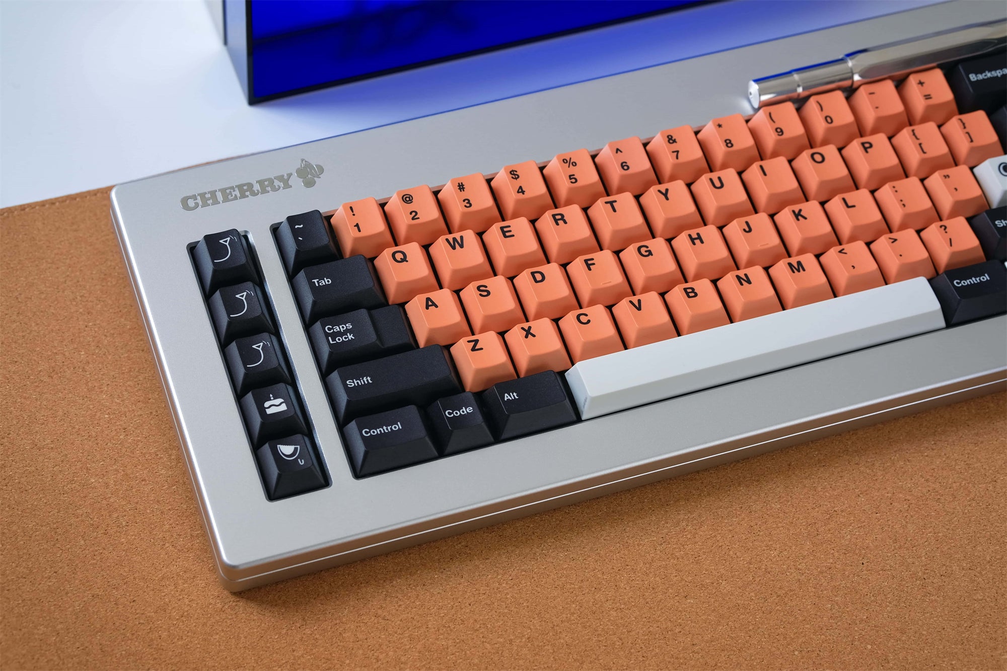Pochita keycaps by TUT