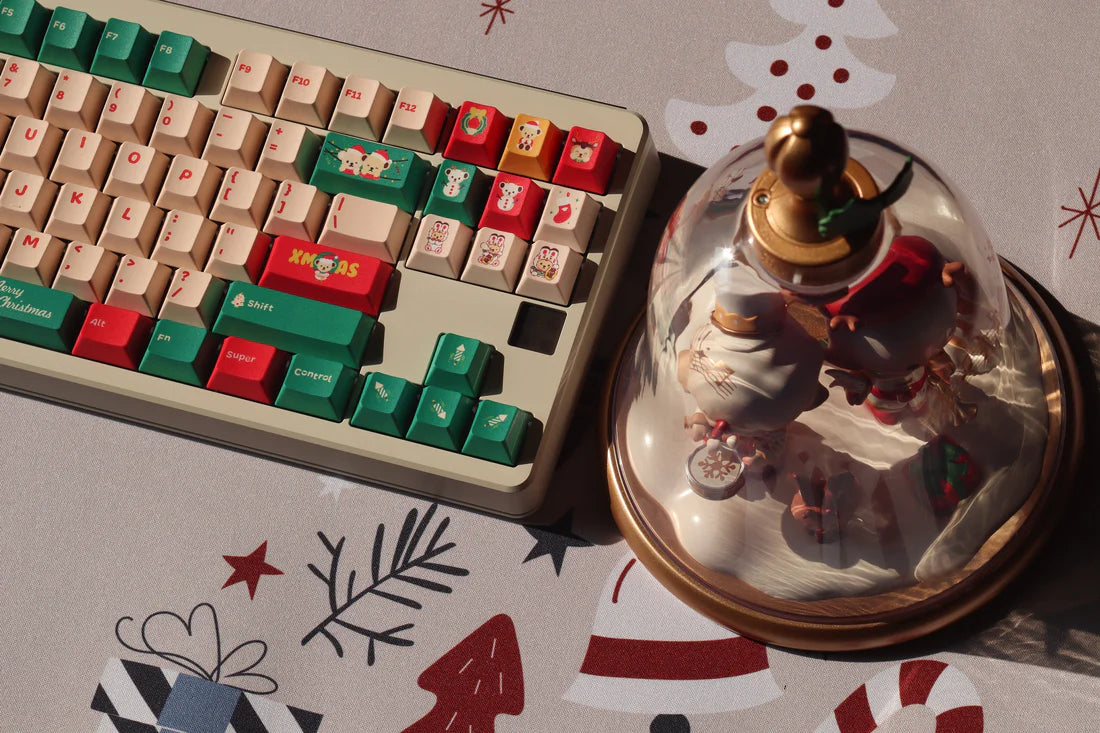 ALOHAKB X-Mas Teddy Bear Cherry Profile Keycaps