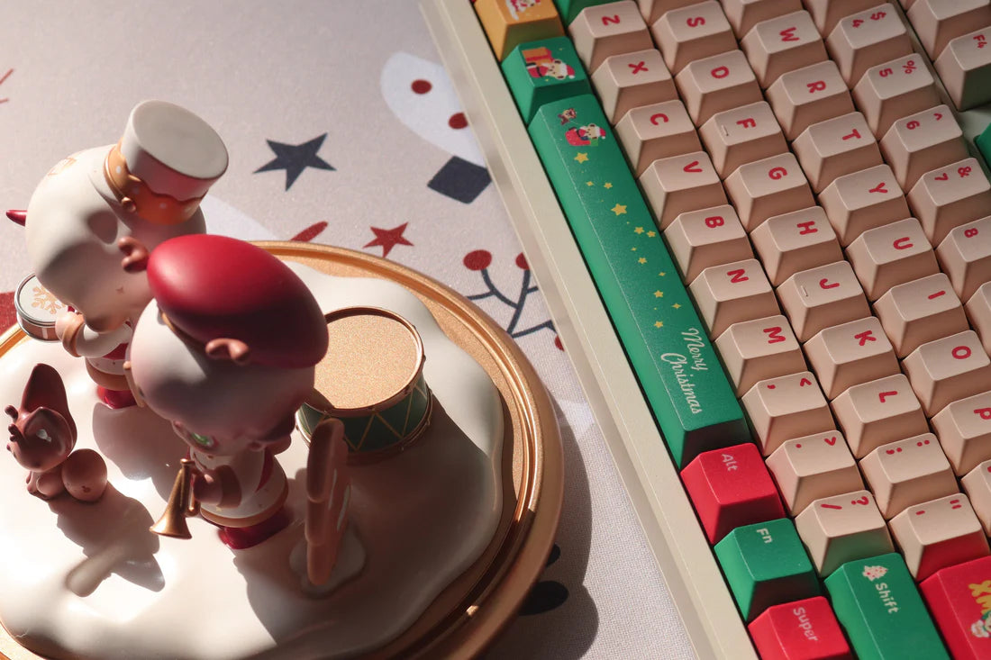 ALOHAKB X-Mas Teddy Bear Cherry Profile Keycaps