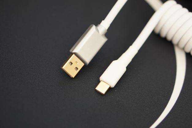 [KFA MARKETPLACE] KBDfans White Custom USB-C Cable Coiled - KeebsForAll