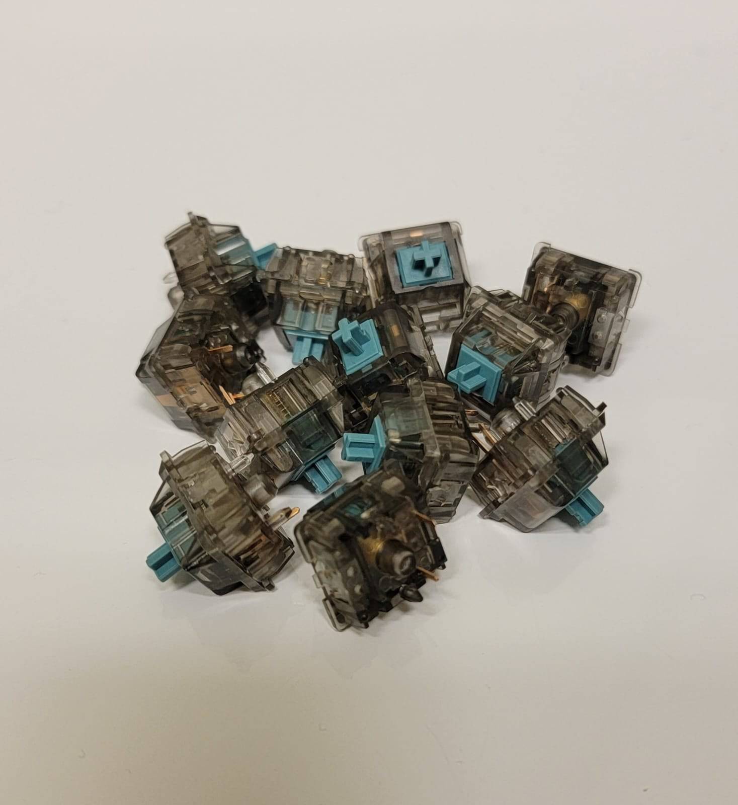 The original T1 of all the re-colors, Durock T1 known to be the OG of medium tactiles, best for those looking for the next brown