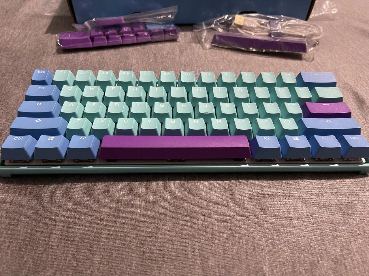 美品Ducky Frozen Llama Mecha Mini v2 RGB - PC周辺機器