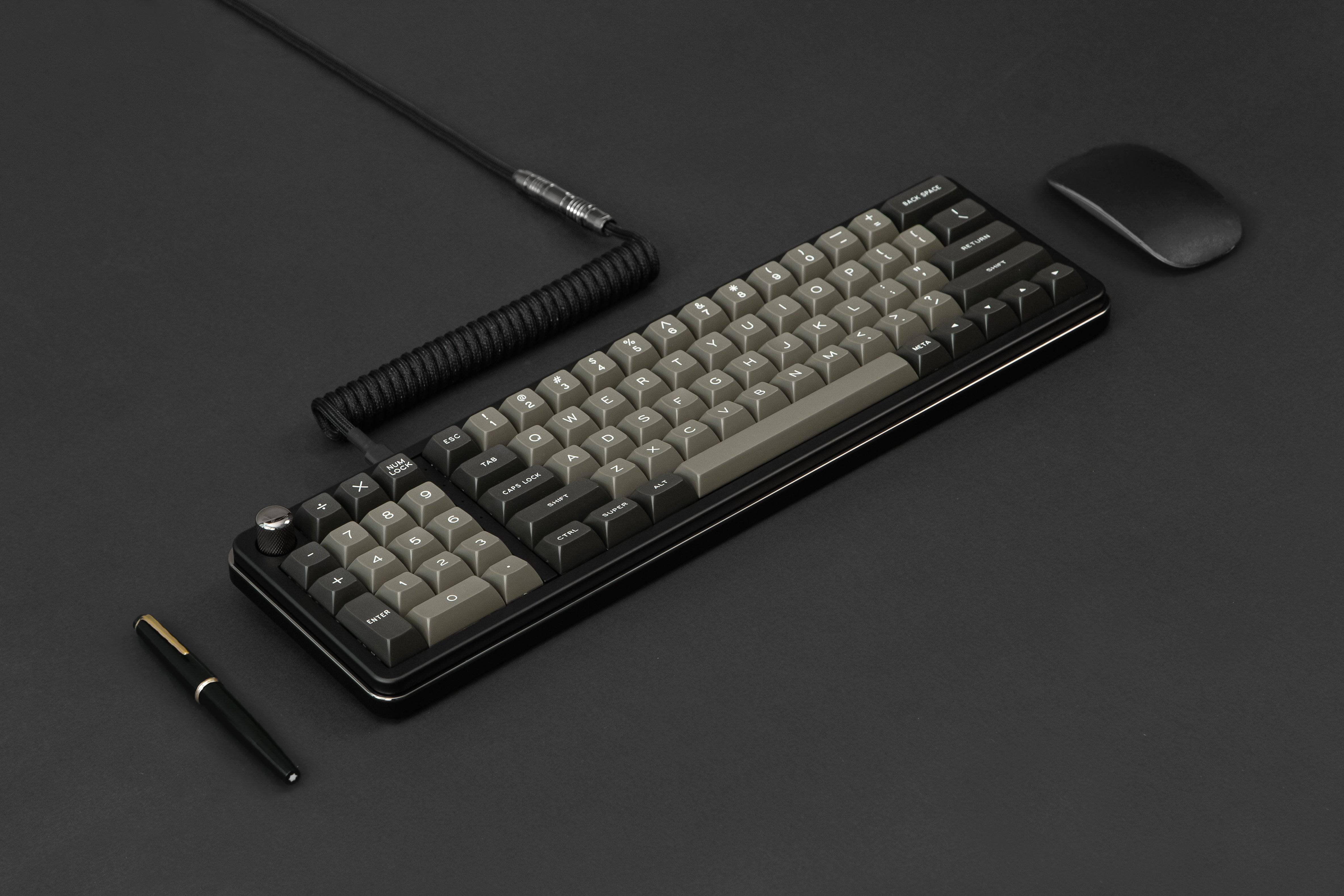  Viendi 8L keyboard and coiled cable shown in the Nero color variant proxied by KeebsForAll