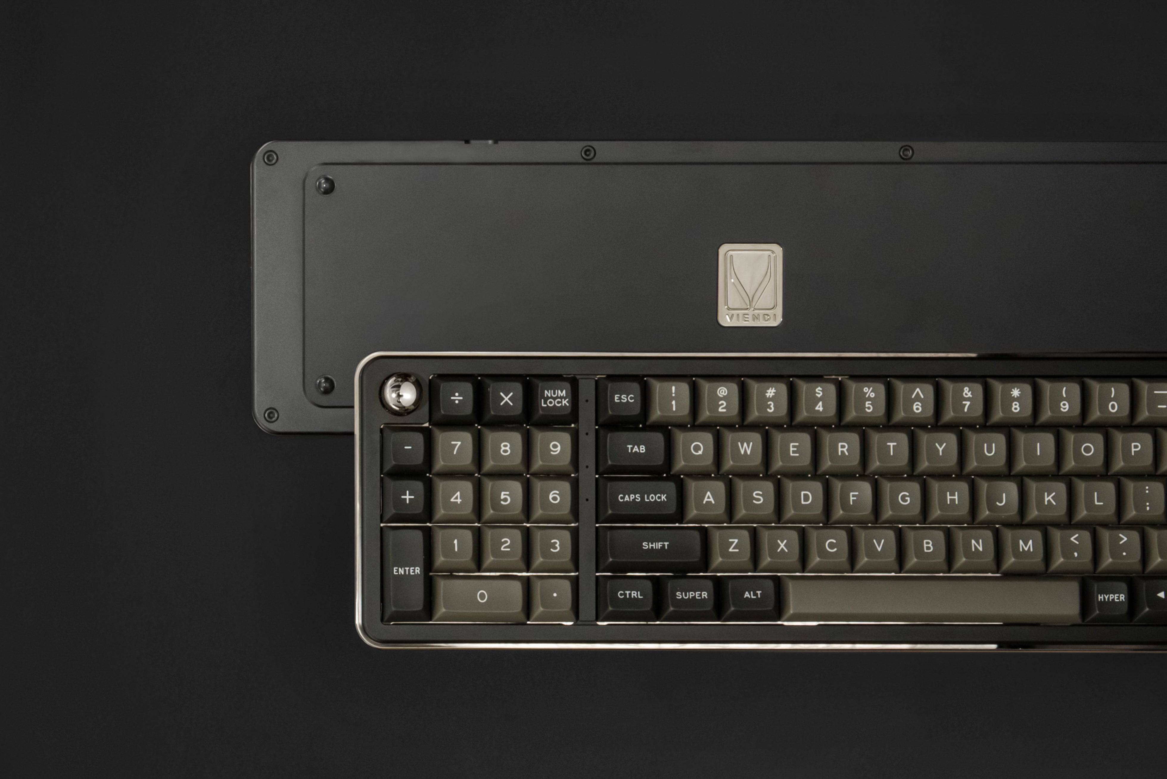 Viendi 8L keyboard and back plate shown in the Nero color variant proxied by KeebsForAll