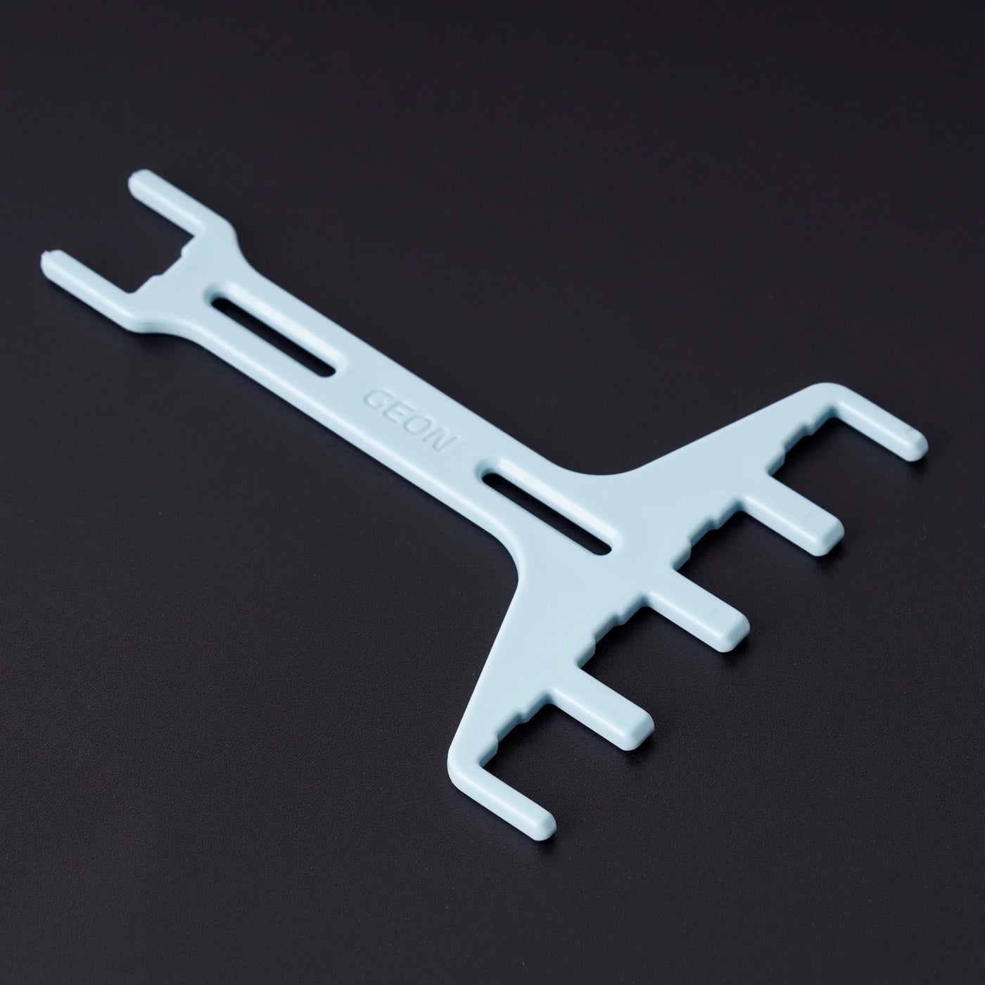 Geon Plate Fork for Mechanical Keyboards - Specifications Process: Injection Mold Material: POM Size (S