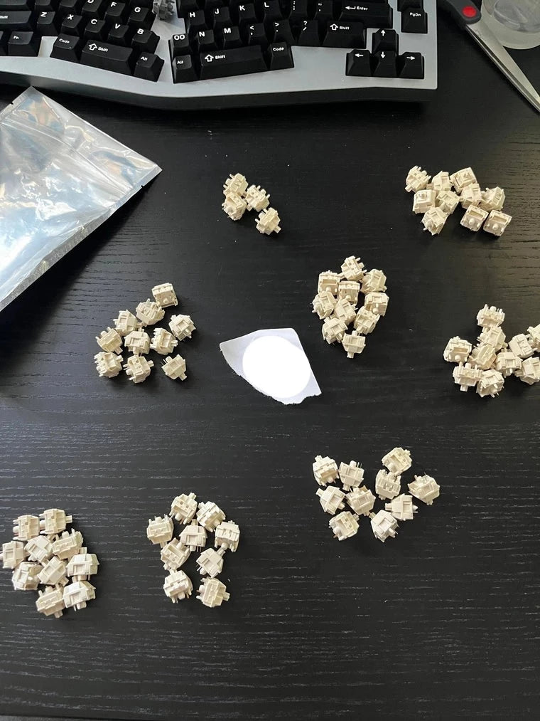 [KFA MARKETPLACE] Novelkey cream switches (x72; lubed) Includes 2 extra unlubed - KeebsForAll